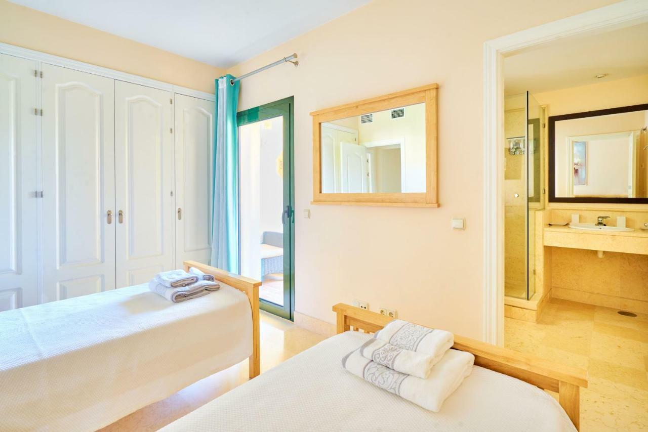 Capanes Del Golf Apartment Benahavís Екстериор снимка