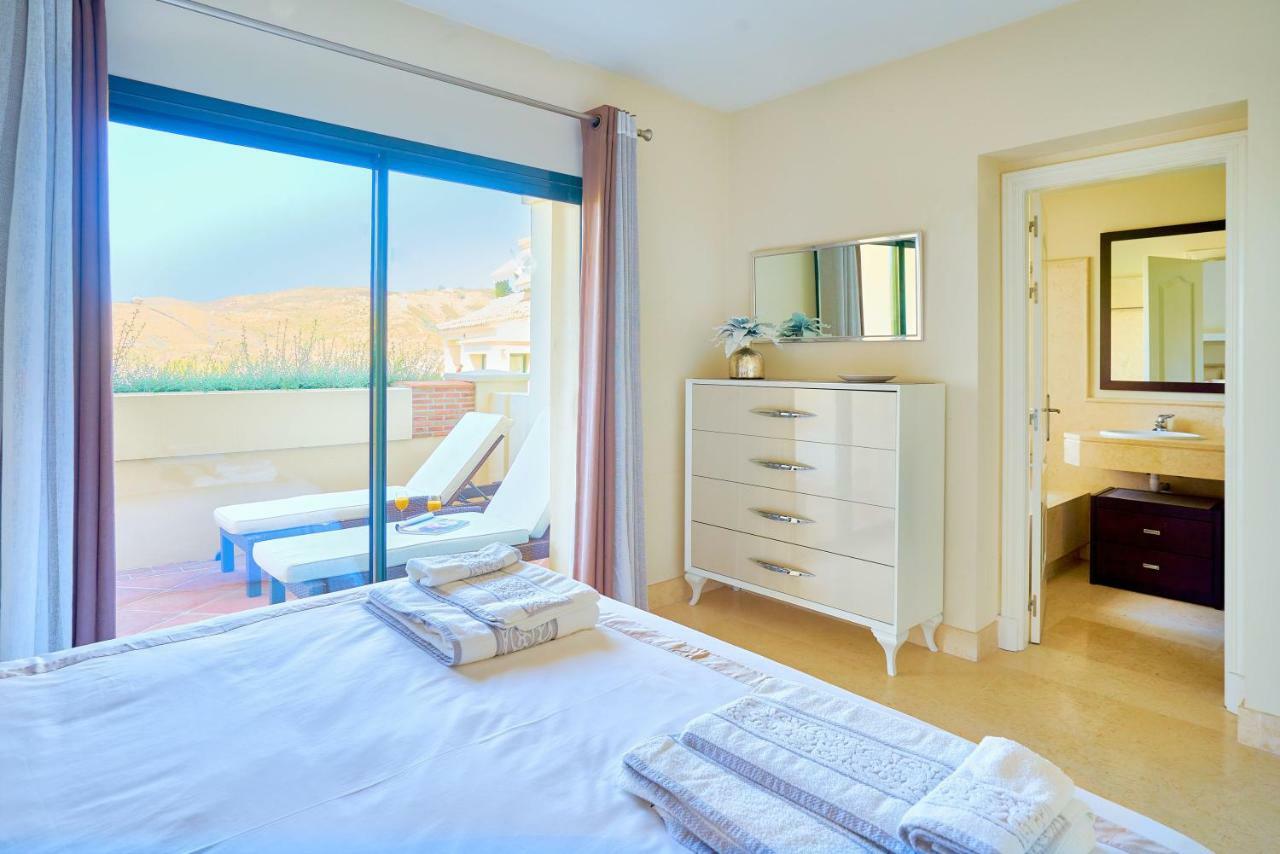 Capanes Del Golf Apartment Benahavís Екстериор снимка