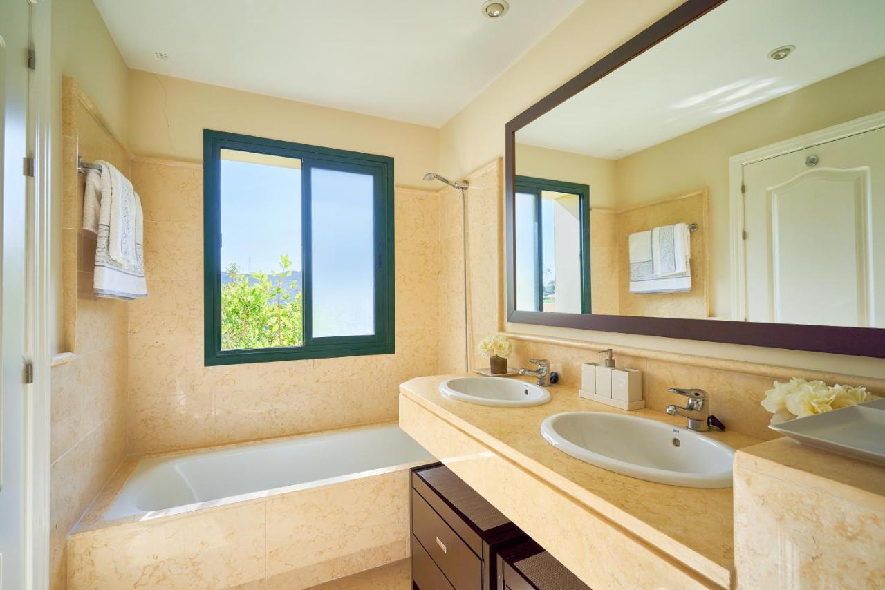 Capanes Del Golf Apartment Benahavís Екстериор снимка