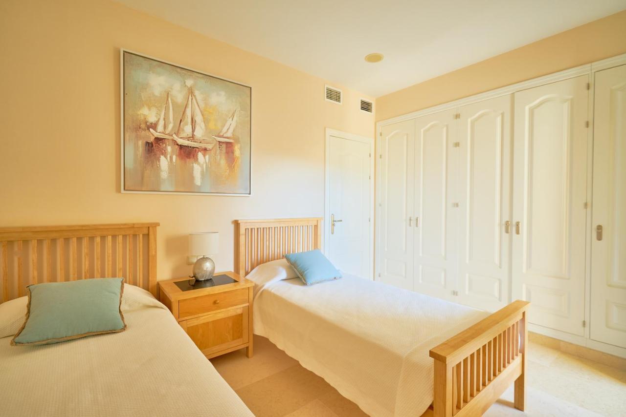 Capanes Del Golf Apartment Benahavís Екстериор снимка